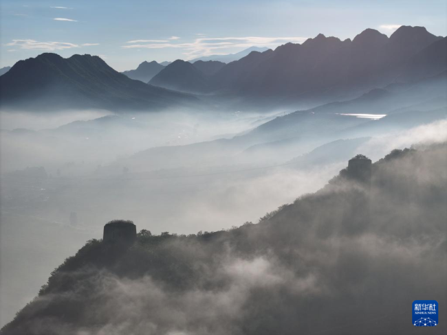 水墨長(cháng)城壯美畫卷