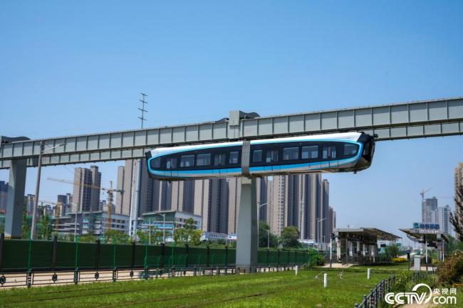 武漢光谷空軌列車試車